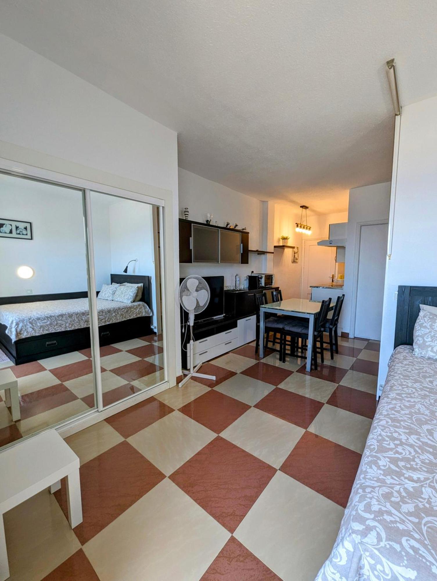 Apartamento Studio Playa Paraiso Tenerife - Ocean View And Internet Wifi Optical Fiber - For Rent Exterior foto