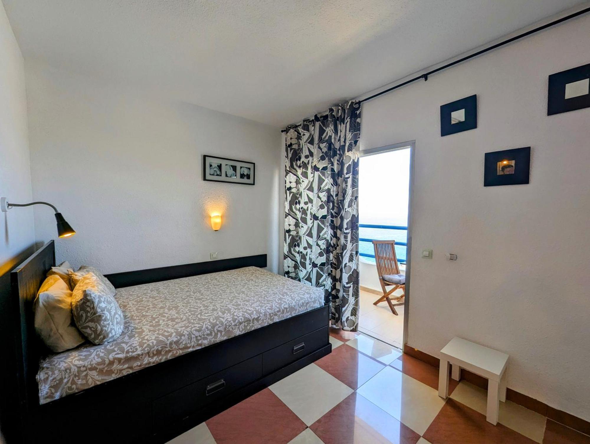 Apartamento Studio Playa Paraiso Tenerife - Ocean View And Internet Wifi Optical Fiber - For Rent Exterior foto